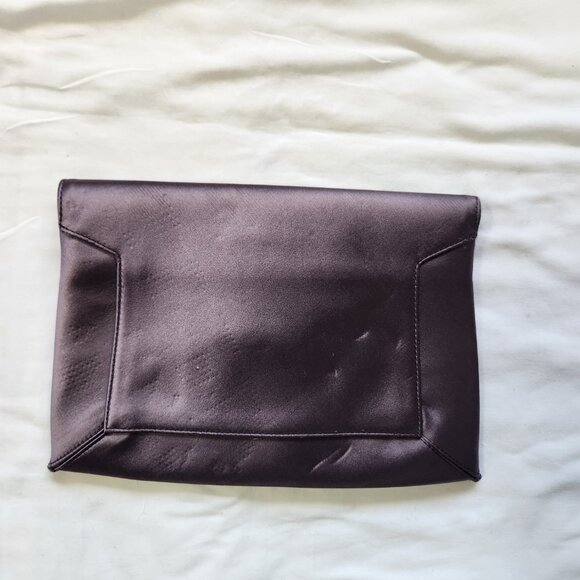 Stuart Weitzman Dahlia Smoky Amethyst Satin Clutch Magnetic Closure Purple - Picture 3 of 4